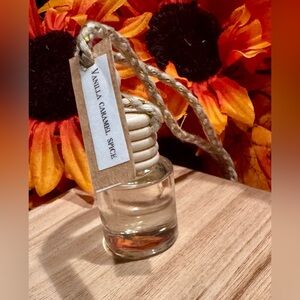 VANILLA AND CAEMEL SPICE CAR/AIR FRESHENER